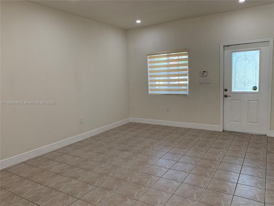 For Rent: $3,500 (3 beds, 2 baths, 1466 Square Feet)