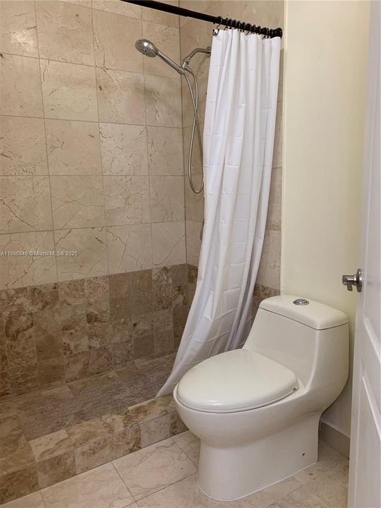 For Rent: $3,500 (3 beds, 2 baths, 1466 Square Feet)