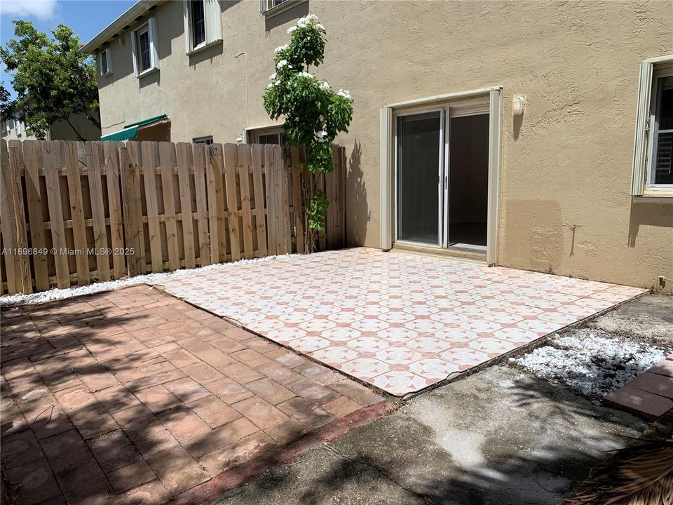 For Rent: $3,500 (3 beds, 2 baths, 1466 Square Feet)