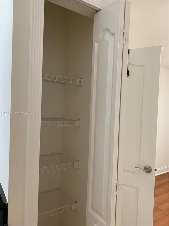 For Rent: $3,500 (3 beds, 2 baths, 1466 Square Feet)