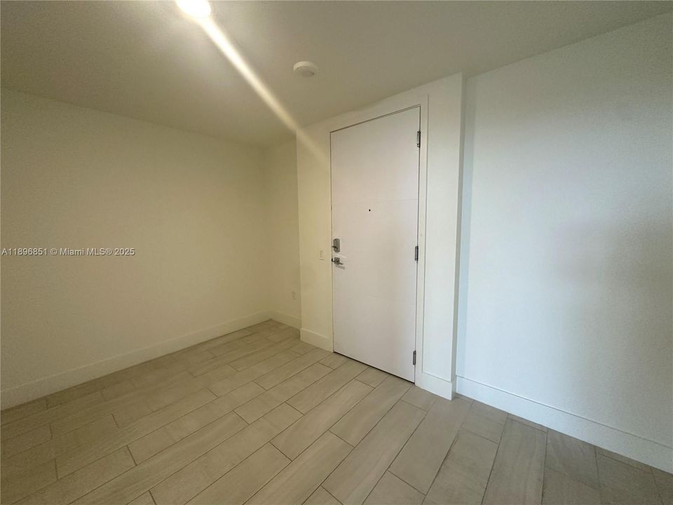 For Rent: $3,990 (3 beds, 3 baths, 1262 Square Feet)