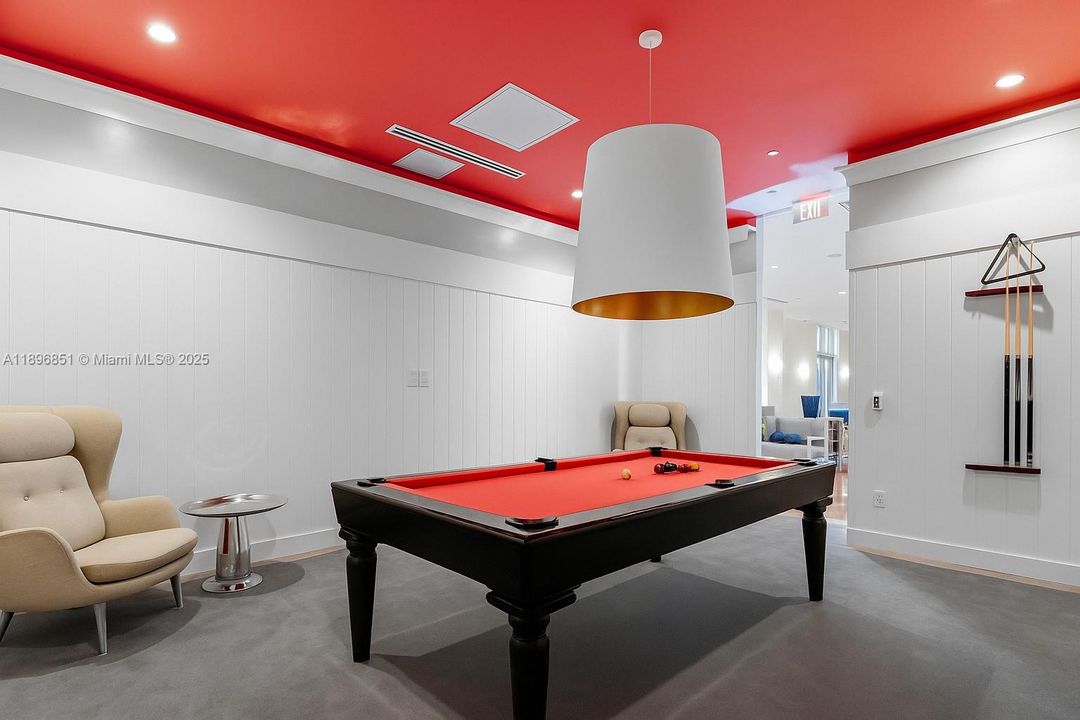 For Rent: $3,990 (3 beds, 3 baths, 1262 Square Feet)