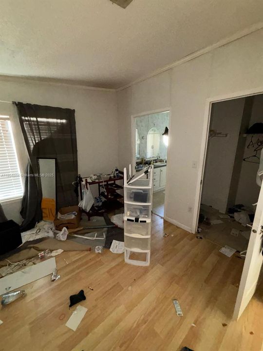 Active With Contract: $147,250 (2 beds, 2 baths, 960 Square Feet)