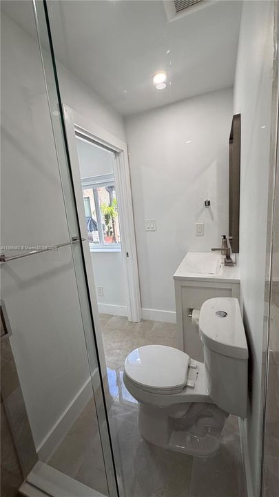 Active With Contract: $1,400 (0 beds, 1 baths, 320 Square Feet)