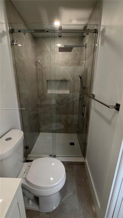 Active With Contract: $1,400 (0 beds, 1 baths, 320 Square Feet)