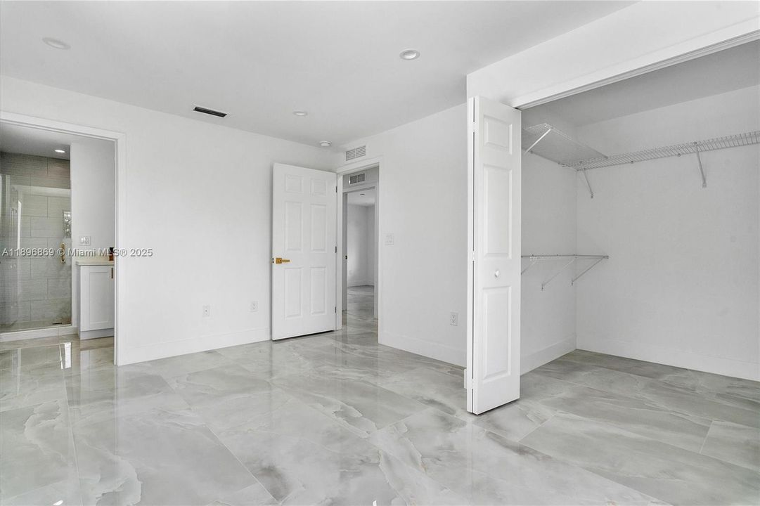 For Rent: $3,200 (3 beds, 2 baths, 1500 Square Feet)