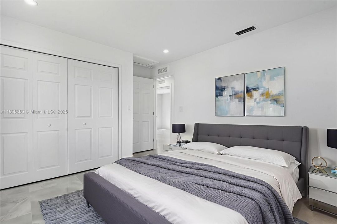 For Rent: $3,200 (3 beds, 2 baths, 1500 Square Feet)