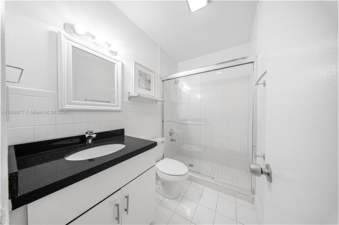 Recently Sold: $299,000 (2 beds, 2 baths, 1133 Square Feet)