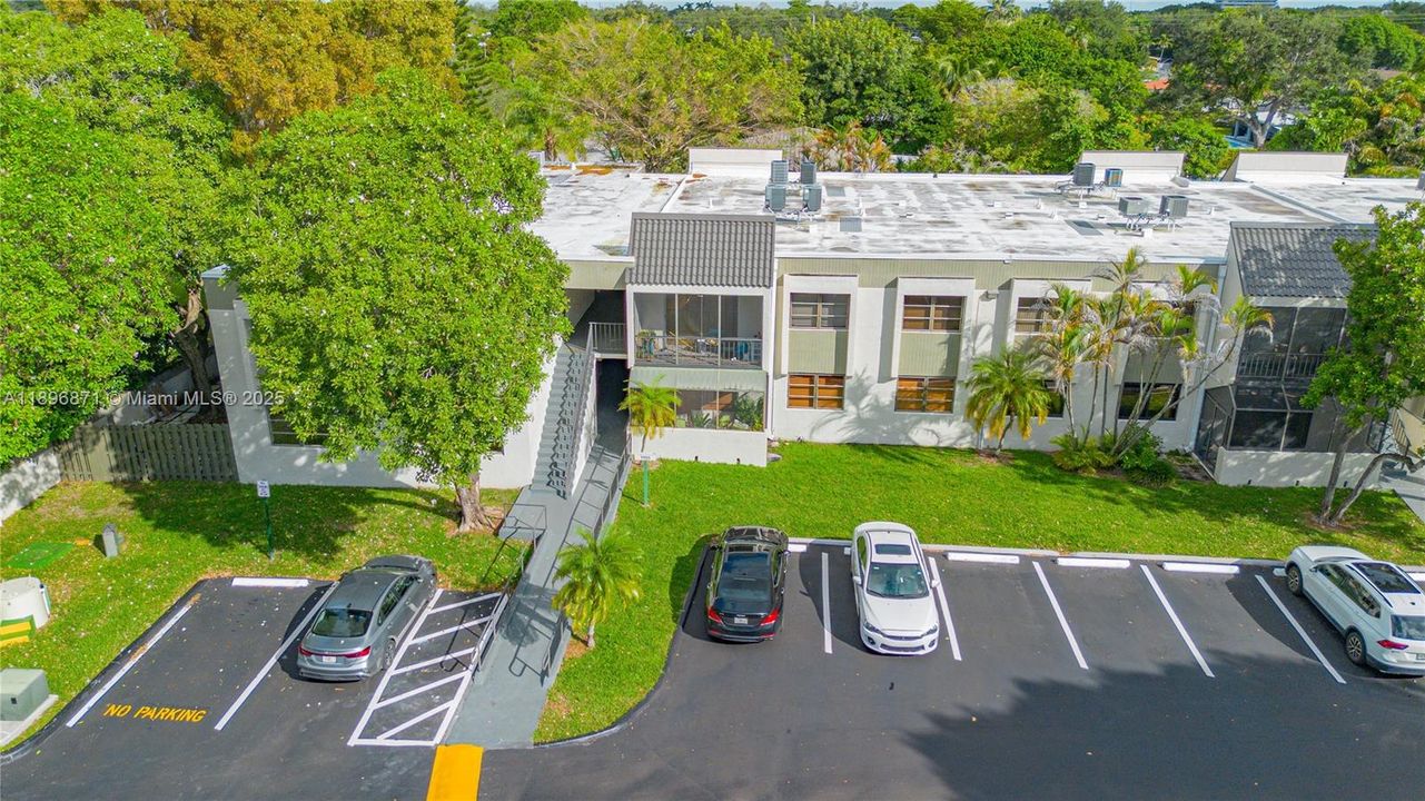 Quiet Location in Community