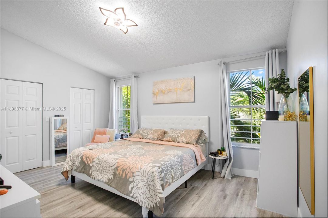 Недавно арендовано: $4,000 (3 спален, 2 ванн, 2057 Квадратных фут)