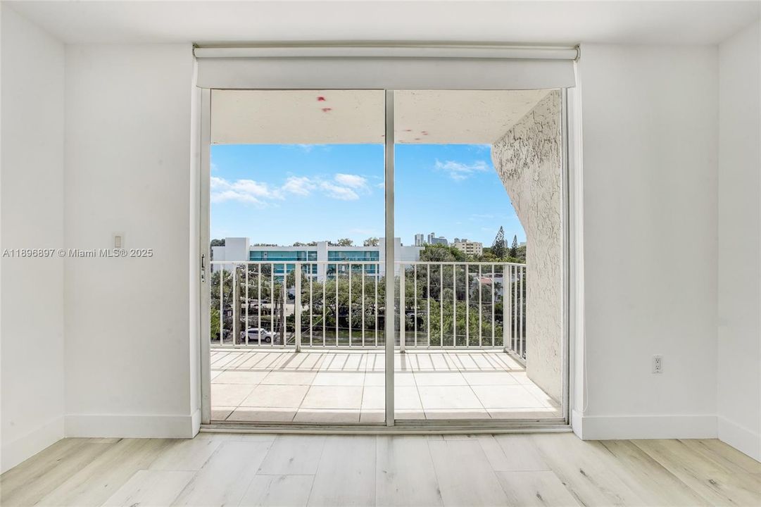 En Venta: $239,000 (0 camas, 1 baños, 571 Pies cuadrados)