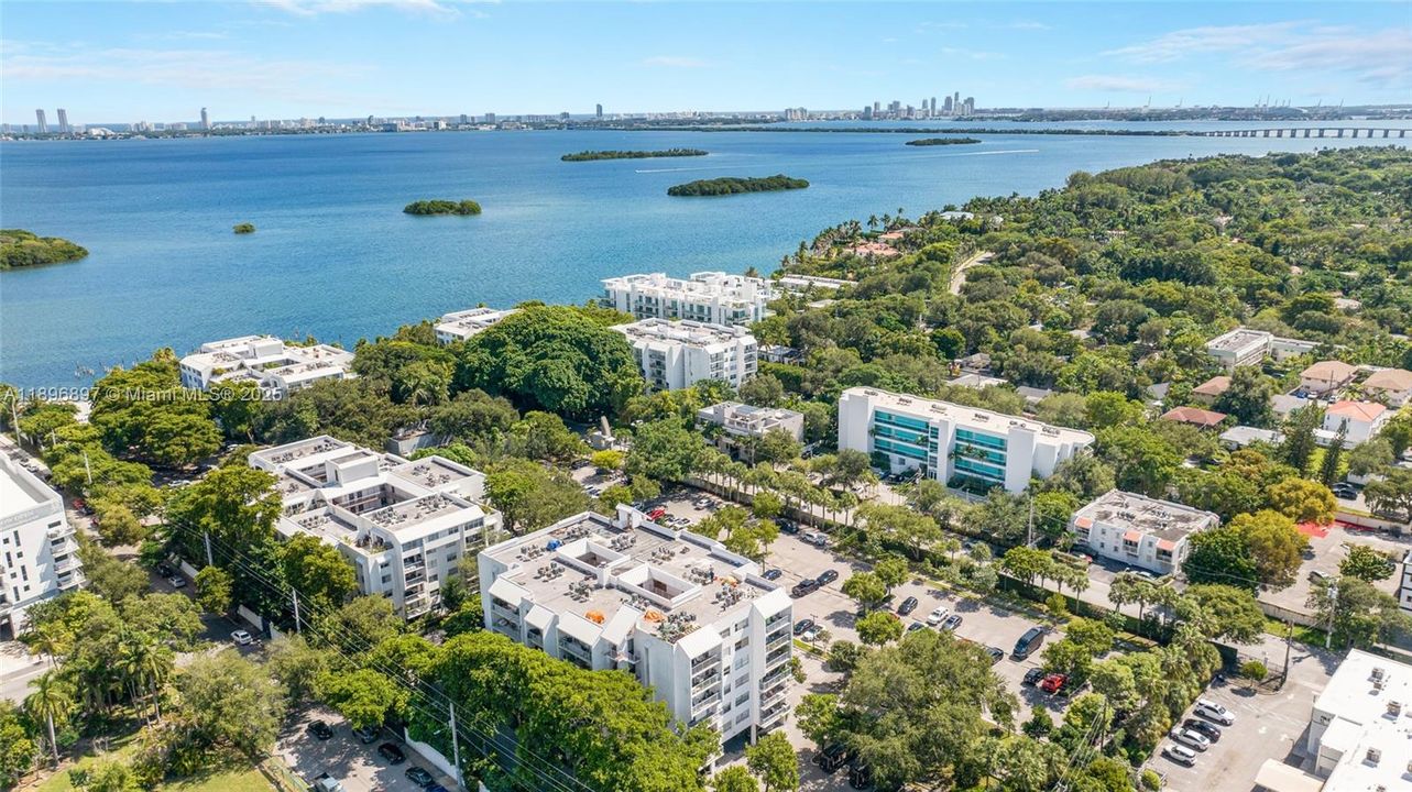 En Venta: $239,000 (0 camas, 1 baños, 571 Pies cuadrados)