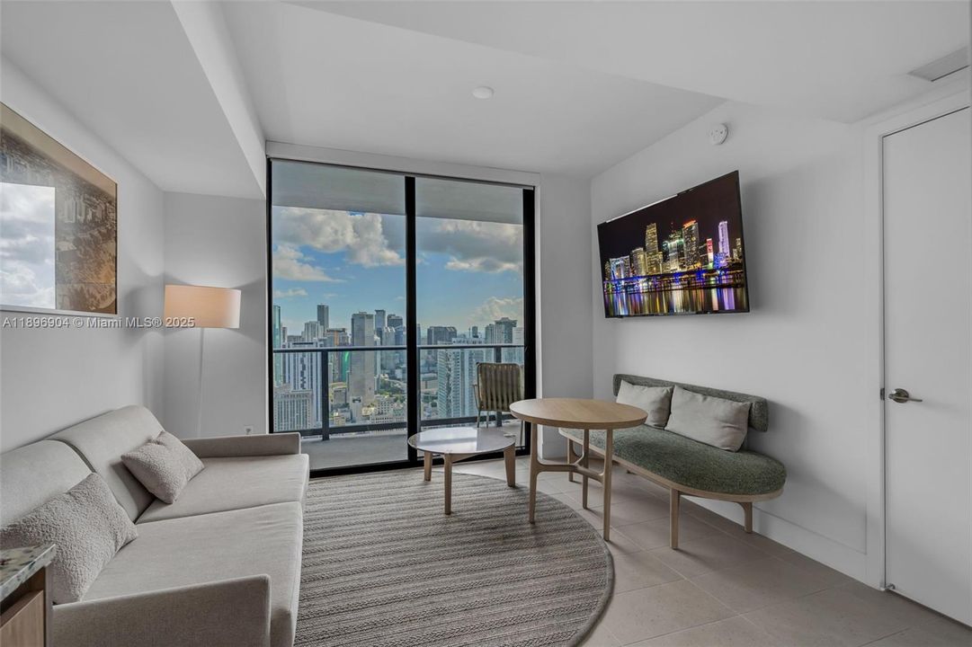 For Sale: $615,000 (1 beds, 1 baths, 540 Square Feet)