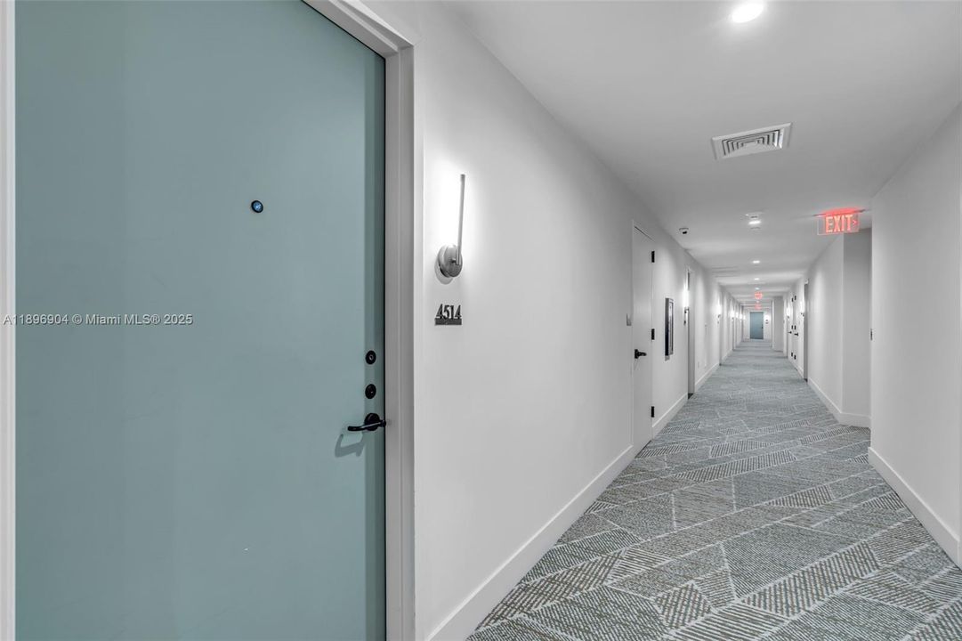 For Sale: $615,000 (1 beds, 1 baths, 540 Square Feet)