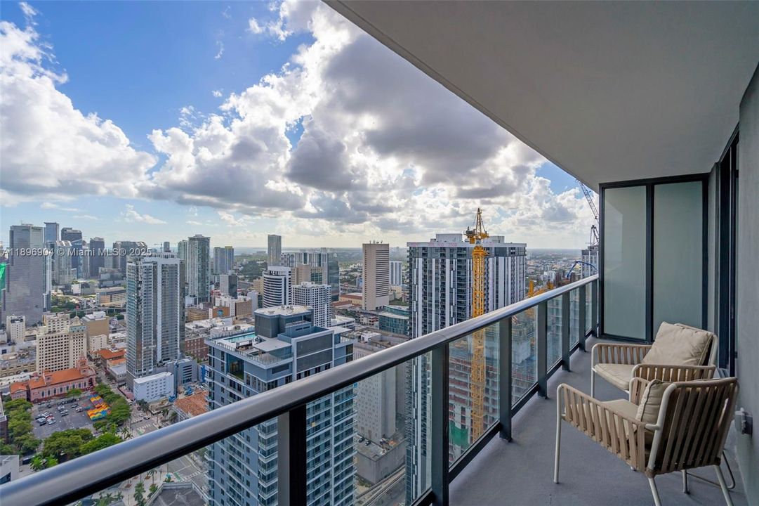 For Sale: $615,000 (1 beds, 1 baths, 540 Square Feet)