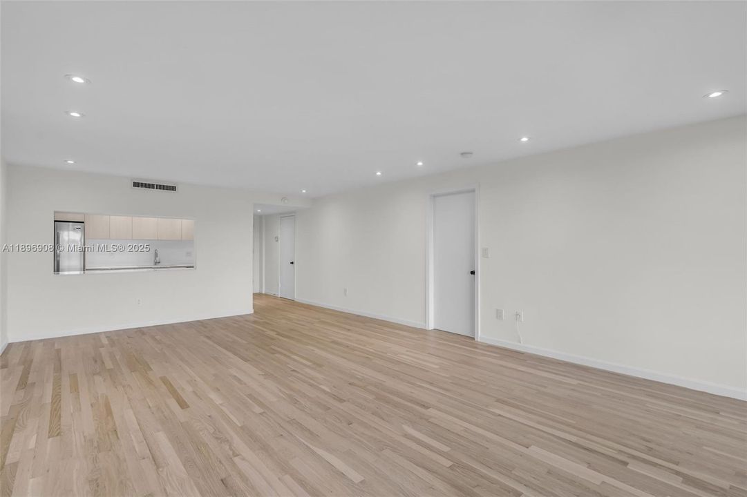 На продажу: $819,000 (1 спален, 1 ванн, 895 Квадратных фут)