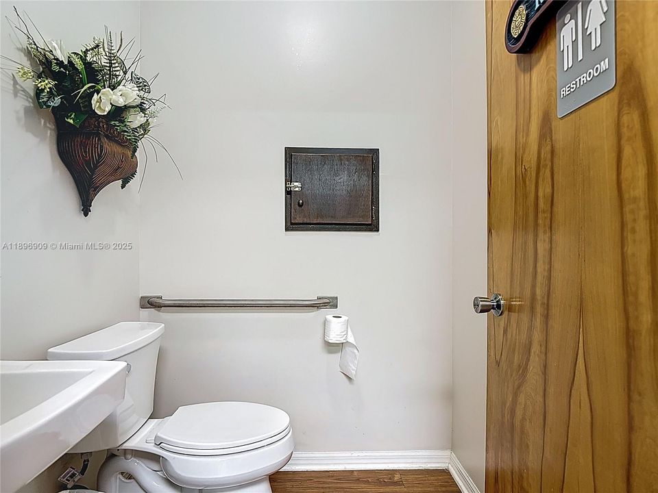 待售: $799,900 (0 贝兹, 0 浴室, 0 平方英尺)