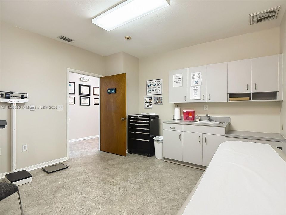 待售: $799,900 (0 贝兹, 0 浴室, 0 平方英尺)