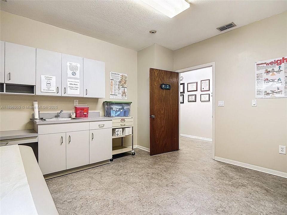 待售: $799,900 (0 贝兹, 0 浴室, 0 平方英尺)