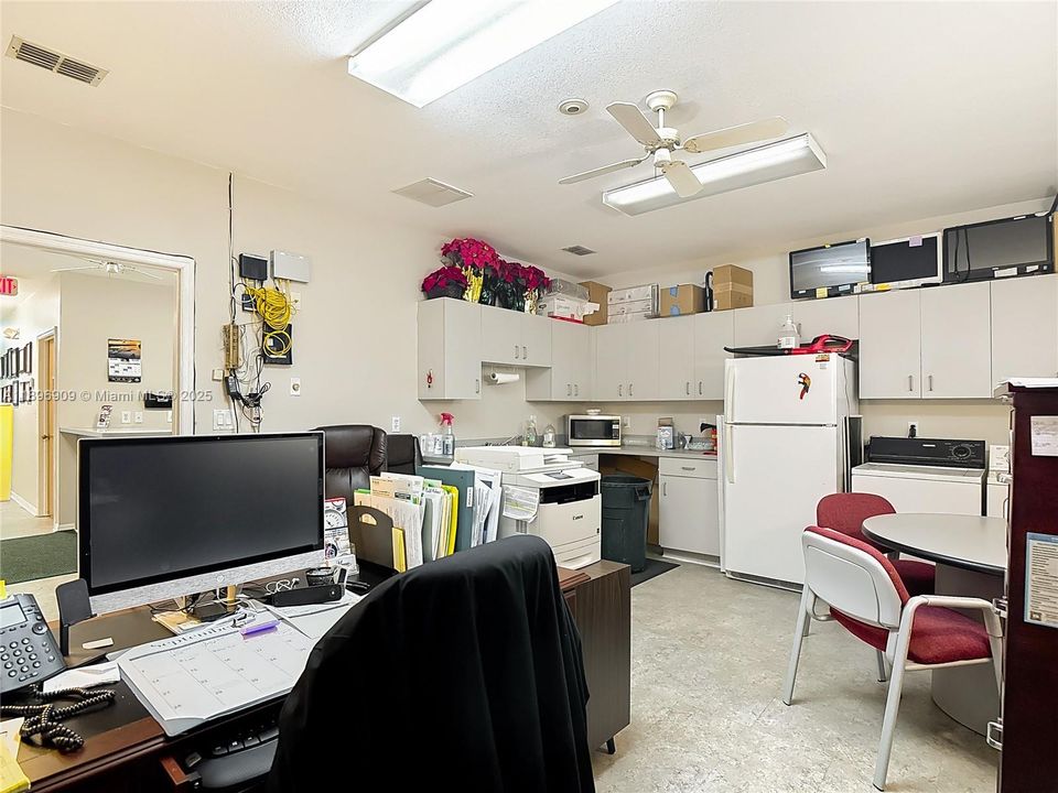 待售: $799,900 (0 贝兹, 0 浴室, 0 平方英尺)