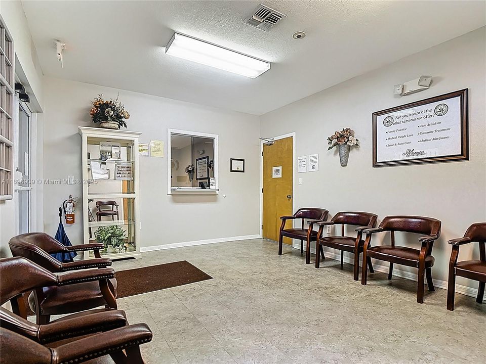 待售: $799,900 (0 贝兹, 0 浴室, 0 平方英尺)