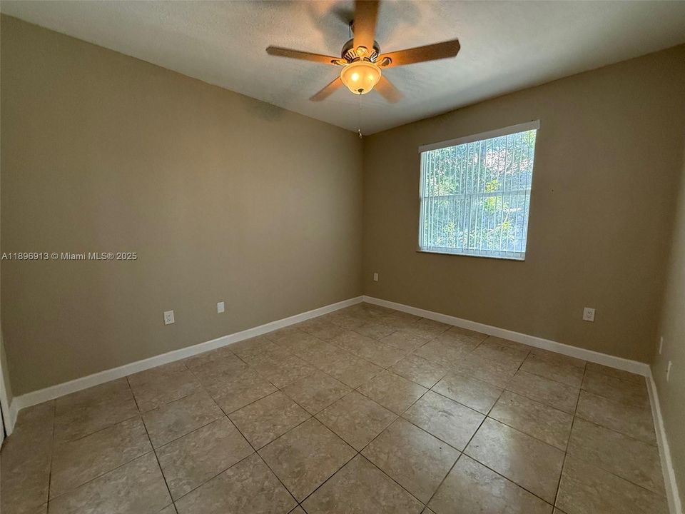 Active With Contract: $1,690 (2 beds, 2 baths, 930 Square Feet)