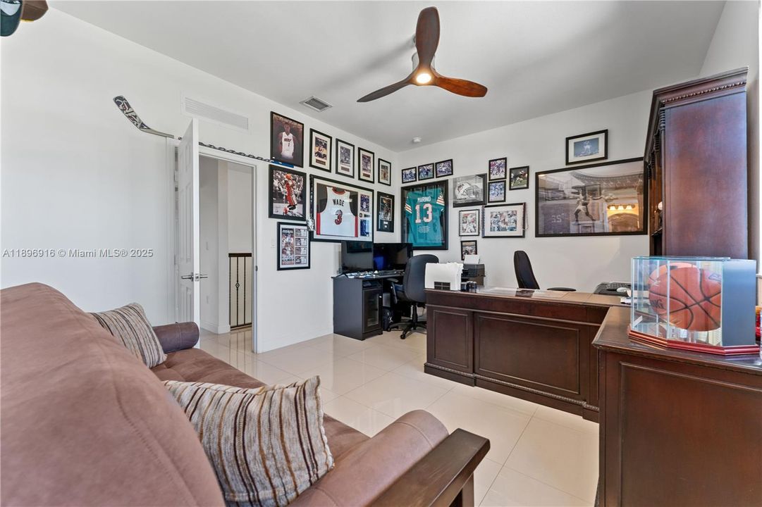 For Sale: $1,398,000 (5 beds, 4 baths, 3261 Square Feet)