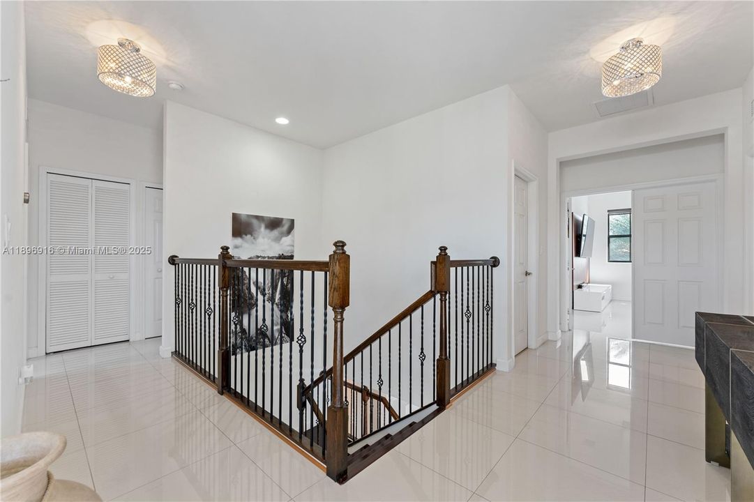 For Sale: $1,398,000 (5 beds, 4 baths, 3261 Square Feet)