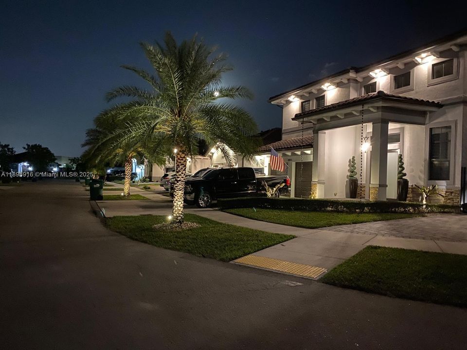 For Sale: $1,398,000 (5 beds, 4 baths, 3261 Square Feet)