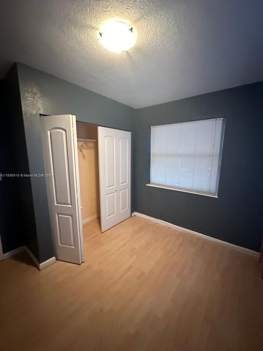 Active With Contract: $450,000 (5 beds, 3 baths, 1705 Square Feet)