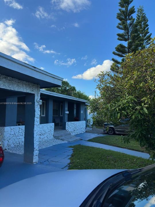 Active With Contract: $450,000 (5 beds, 3 baths, 1705 Square Feet)