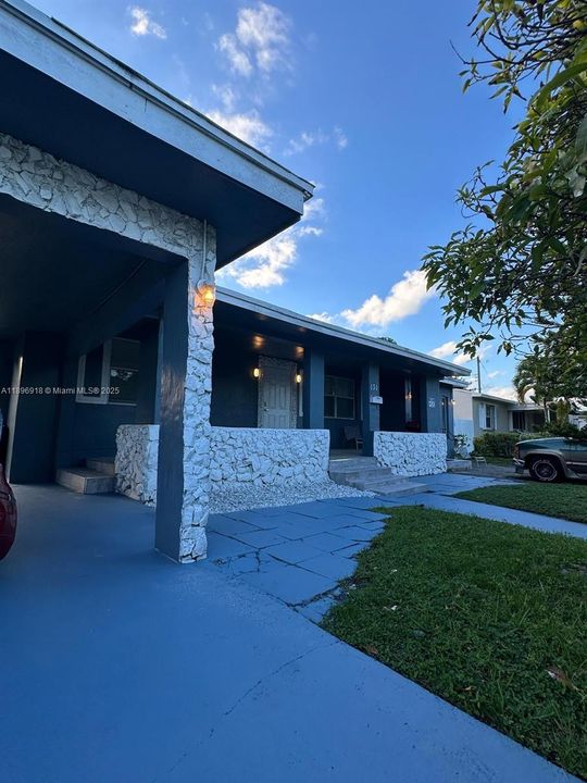 Active With Contract: $450,000 (5 beds, 3 baths, 1705 Square Feet)