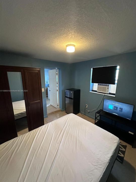 Active With Contract: $450,000 (5 beds, 3 baths, 1705 Square Feet)