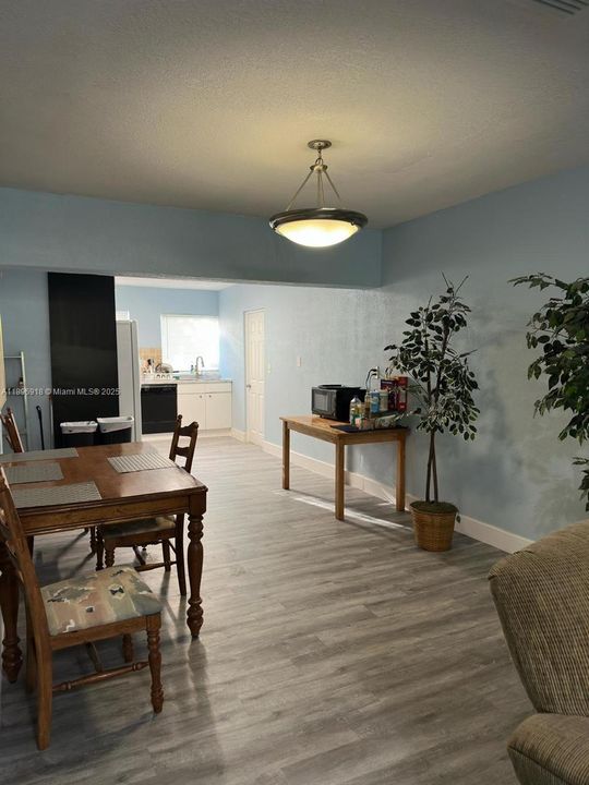 Active With Contract: $450,000 (5 beds, 3 baths, 1705 Square Feet)