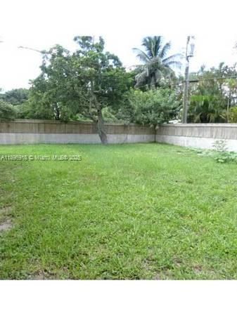 Active With Contract: $450,000 (5 beds, 3 baths, 1705 Square Feet)