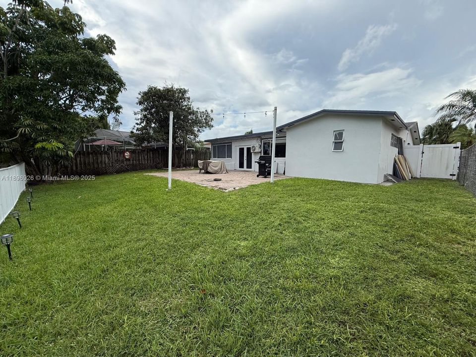 En Venta: $505,000 (3 camas, 2 baños, 1537 Pies cuadrados)