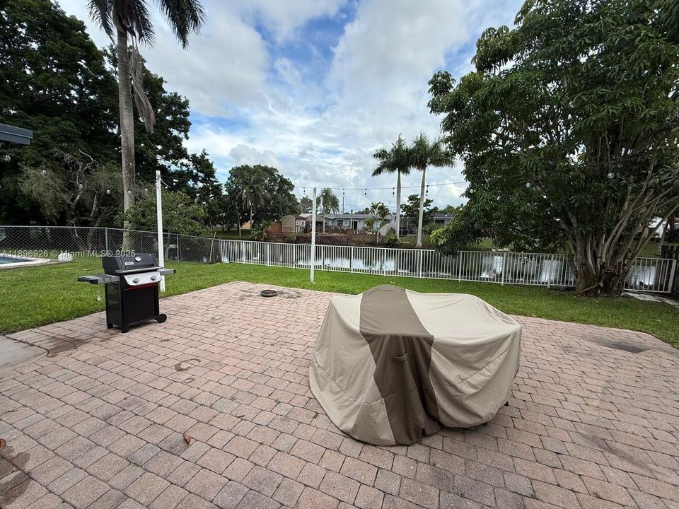 En Venta: $505,000 (3 camas, 2 baños, 1537 Pies cuadrados)