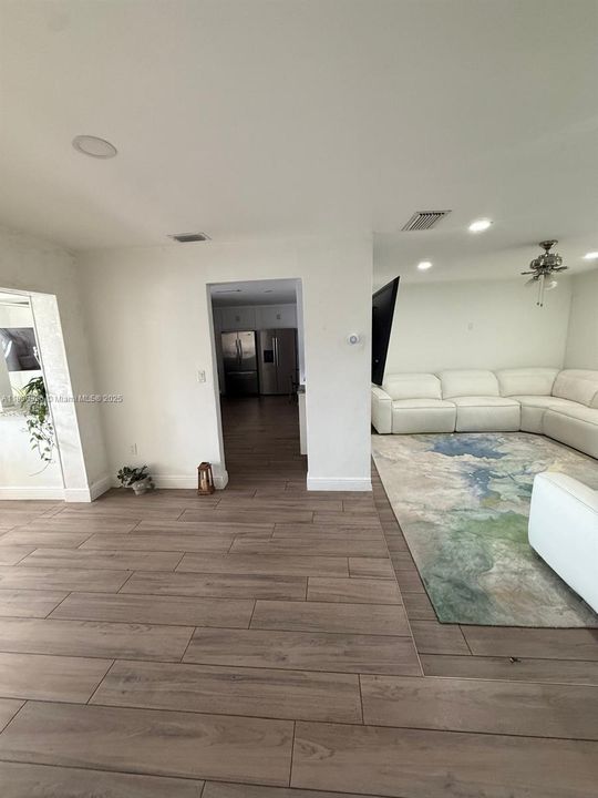 En Venta: $505,000 (3 camas, 2 baños, 1537 Pies cuadrados)