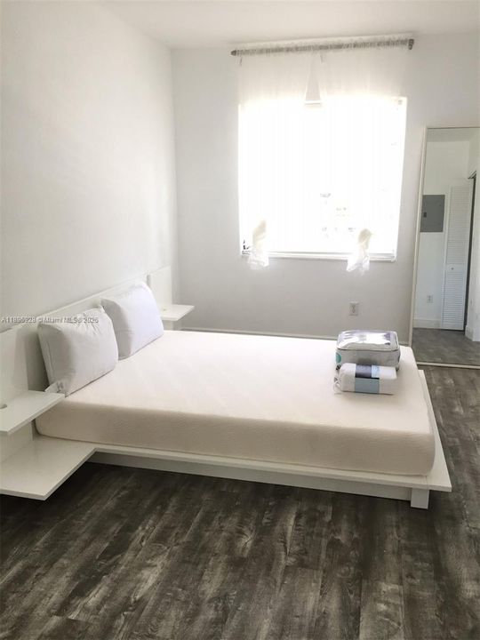 Recently Rented: $2,000 (1 beds, 1 baths, 420 Square Feet)