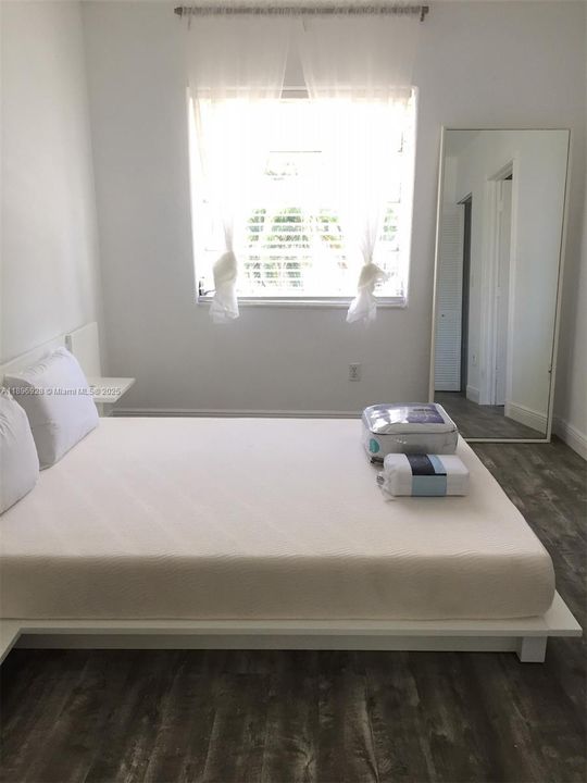 Recently Rented: $2,000 (1 beds, 1 baths, 420 Square Feet)