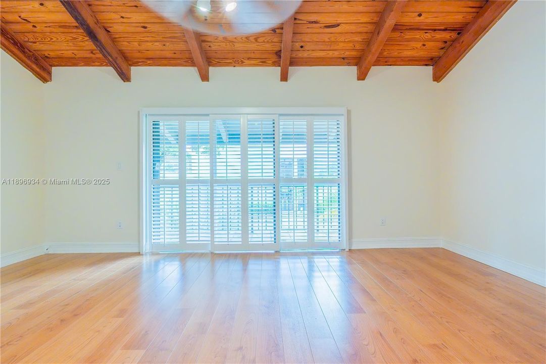 En Venta: $615,000 (2 camas, 2 baños, 1415 Pies cuadrados)