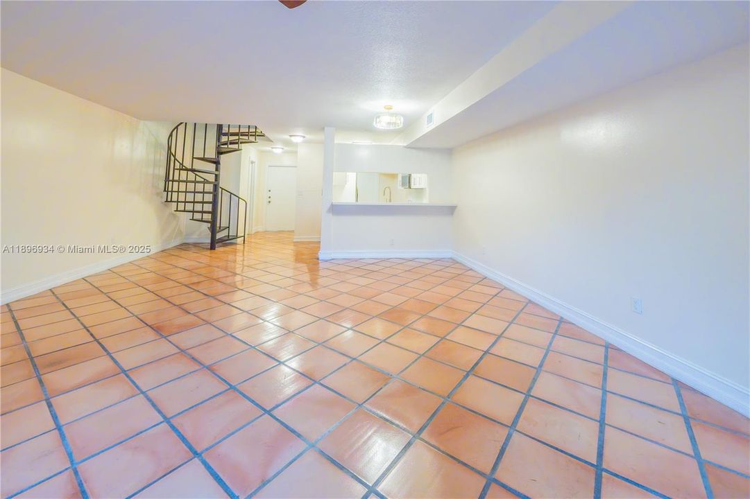 En Venta: $615,000 (2 camas, 2 baños, 1415 Pies cuadrados)