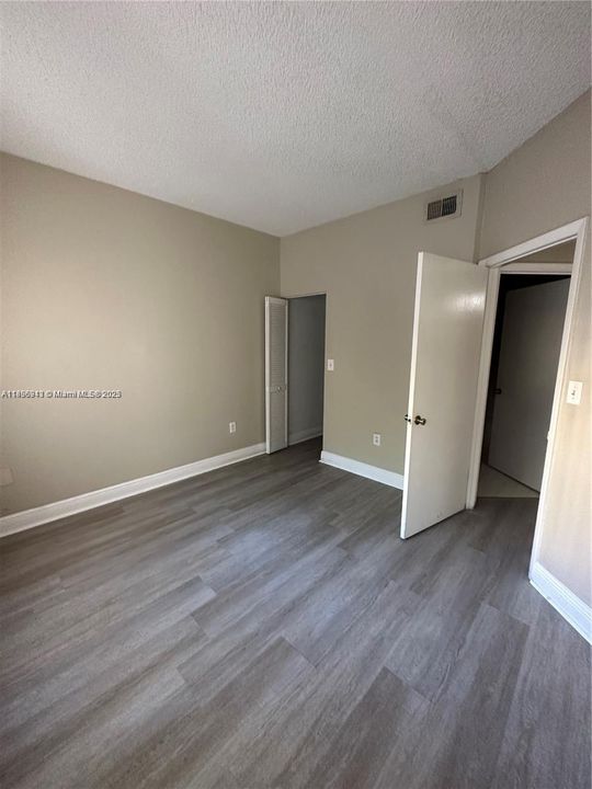 Recently Rented: $2,100 (2 beds, 2 baths, 858 Square Feet)