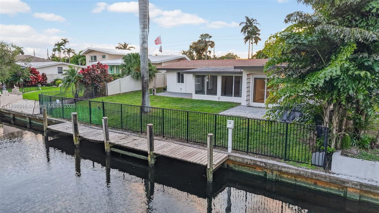 待售: $950,000 (4 贝兹, 3 浴室, 1928 平方英尺)