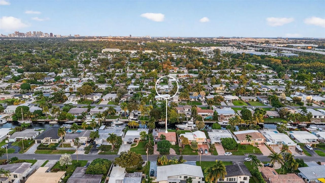 待售: $950,000 (4 贝兹, 3 浴室, 1928 平方英尺)