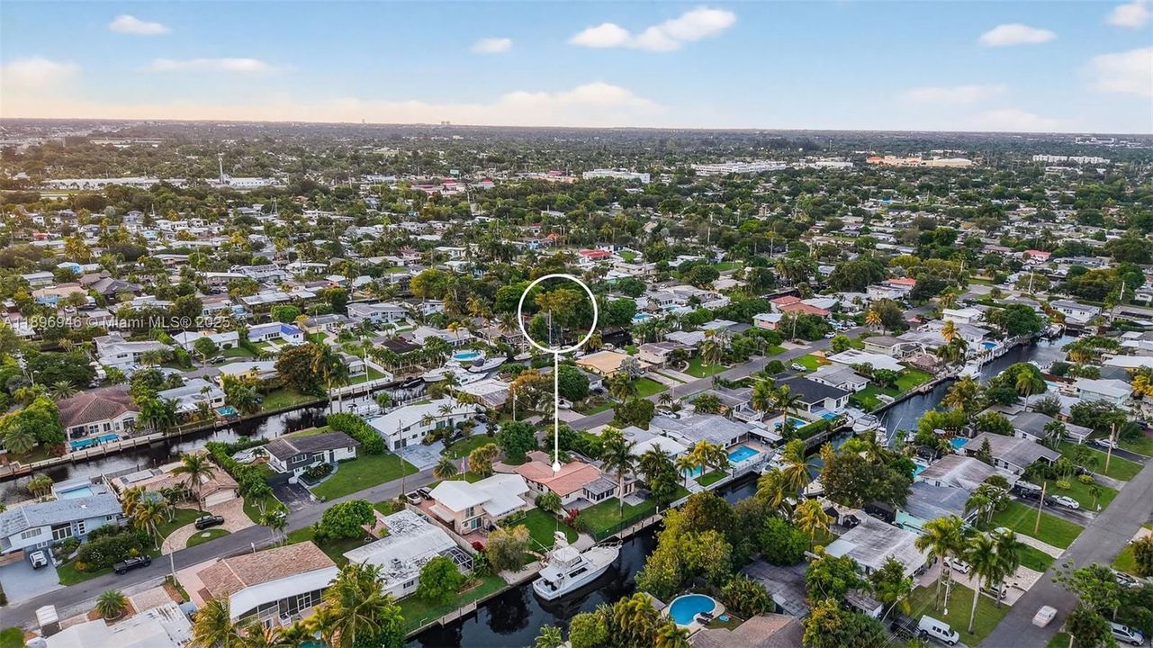 待售: $950,000 (4 贝兹, 3 浴室, 1928 平方英尺)