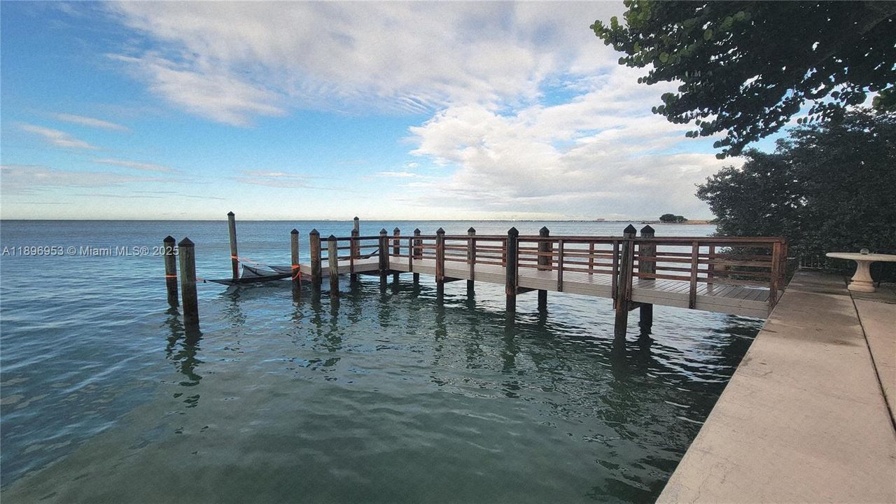 For Sale: $19,500,000 (5 beds, 5 baths, 3620 Square Feet)