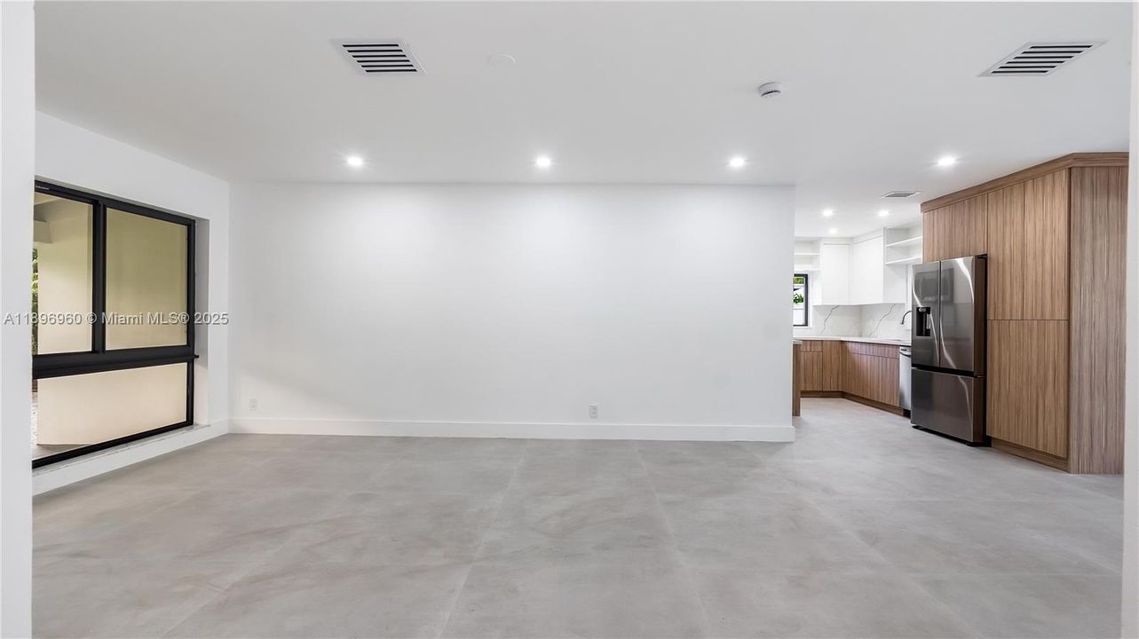 For Sale: $730,000 (3 beds, 2 baths, 1818 Square Feet)