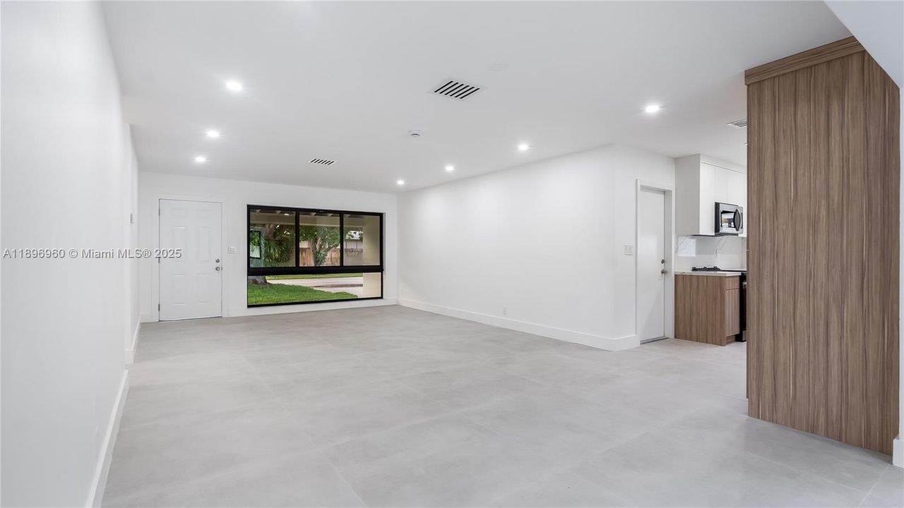 For Sale: $730,000 (3 beds, 2 baths, 1818 Square Feet)