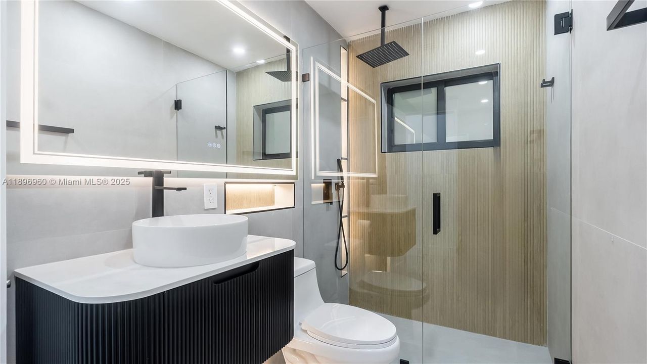 For Sale: $730,000 (3 beds, 2 baths, 1818 Square Feet)